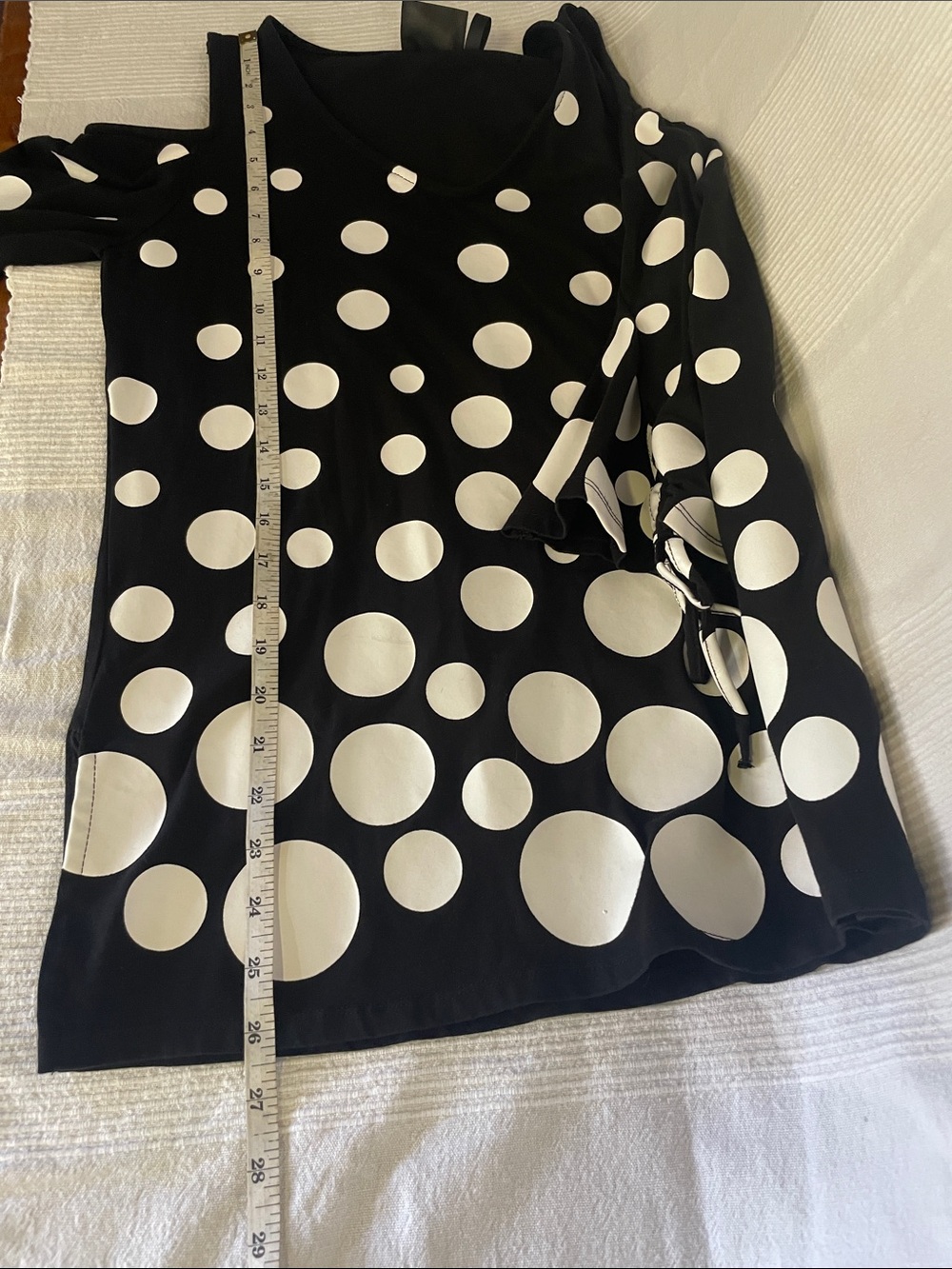 Cold-Shoulder Tunic Top with Polka Dots - Picture 8 of 9